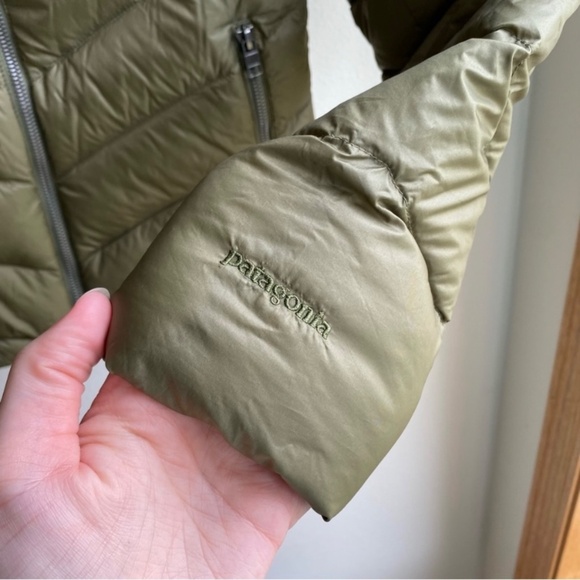 Patagonia Prow Down Jacket Large 600-fill-power Duck Down Motorcycle Style L - Picture 12 of 14